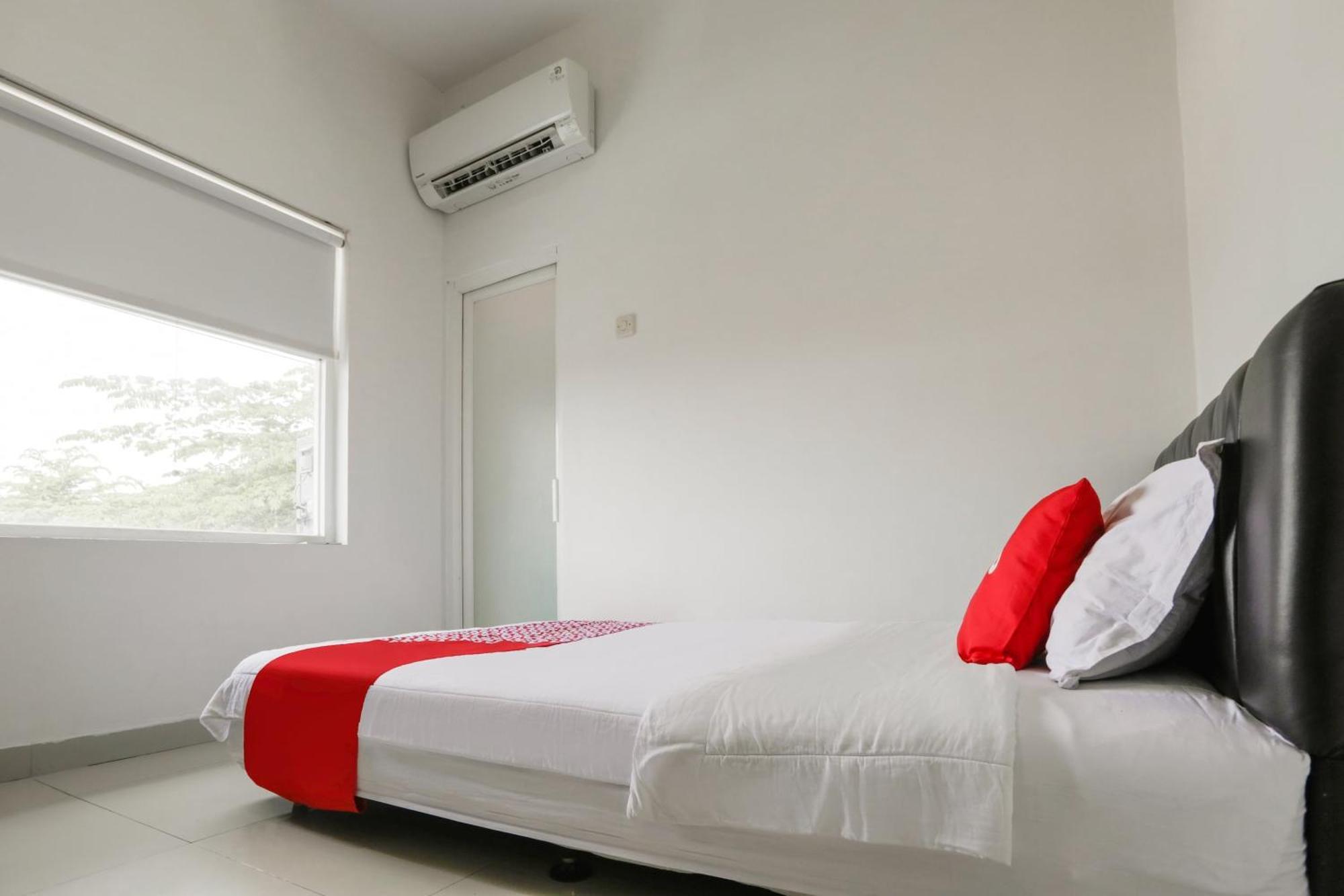 Super Oyo 3838 Tamansari Guest House Solo Dış mekan fotoğraf